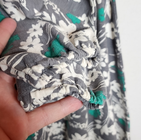 Tucker + Tate Stretch Floral Cold-Shoulder dress. - Picture 4 of 10